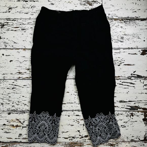 Chico's Pull On Embroidery Linen Crop Pants Black White Size 2 or U.S. 12 Resort - Picture 3 of 11